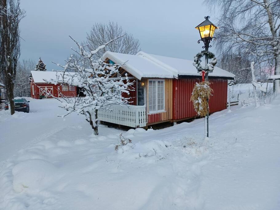 Idyllisk Minihus I Landlige Omgivelser - Med 5 Sengeplasser Og Parkering Asen Bagian luar foto